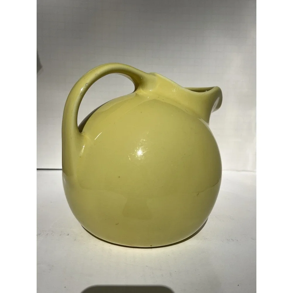 Ball Pitcher Hall China Yellow‎ Ice Lip Mid Century 64 oz Ceramic Vintage Server